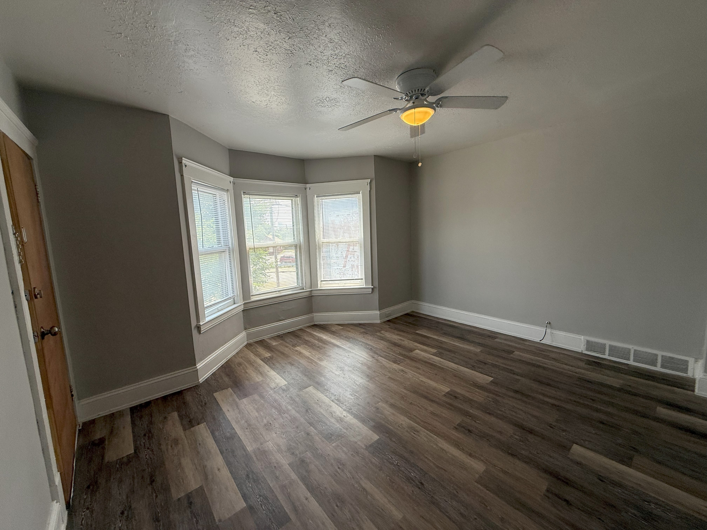 15311 Waterloo Road - 1